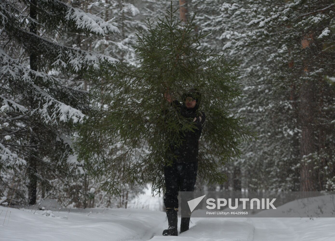 Russia New Year Preparations