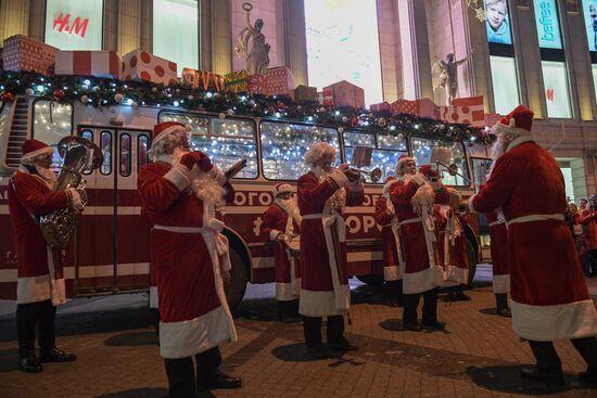 Russia New Year Preparations
