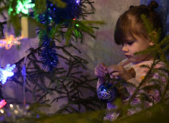 Russia New Year Preparations