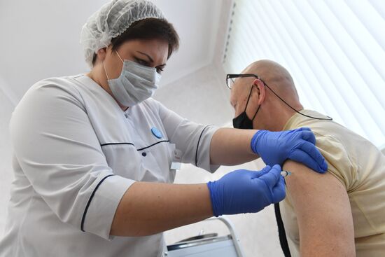 Russia Coronavirus Vaccination