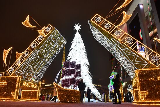 Russia New Year Preparations