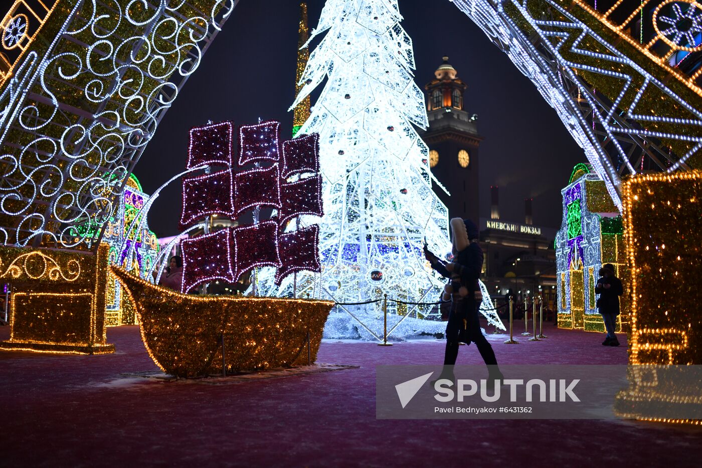 Russia New Year Preparations