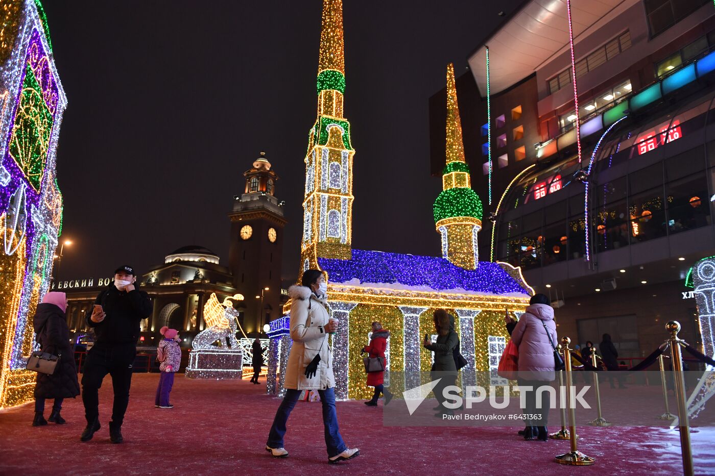 Russia New Year Preparations