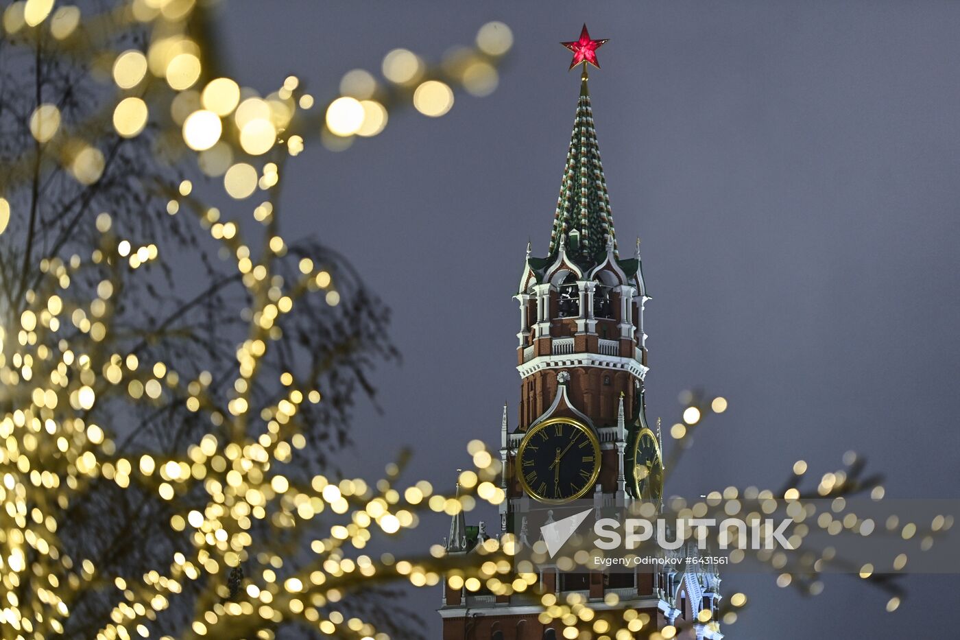 Russia New Year Preparations