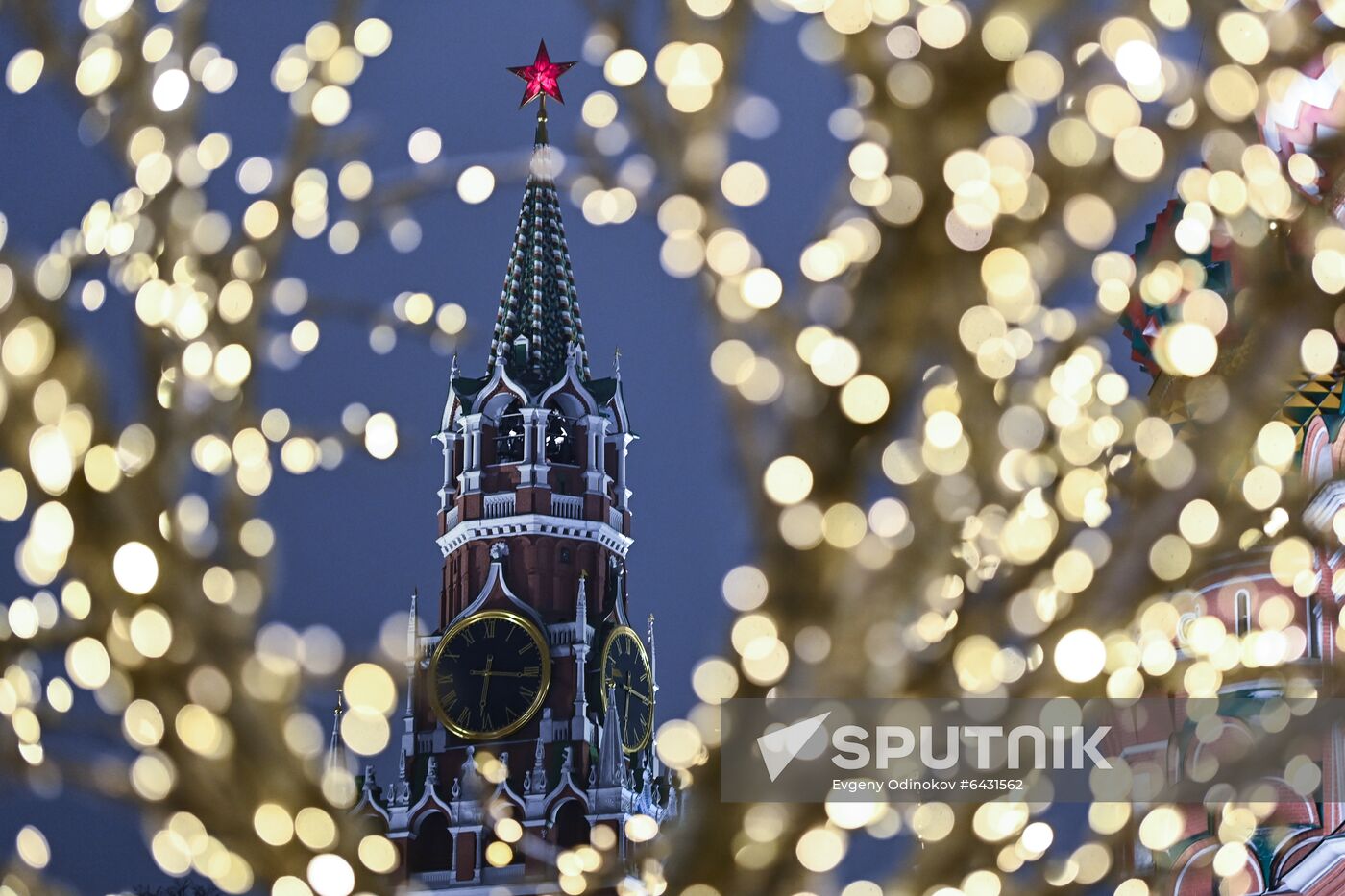 Russia New Year Preparations
