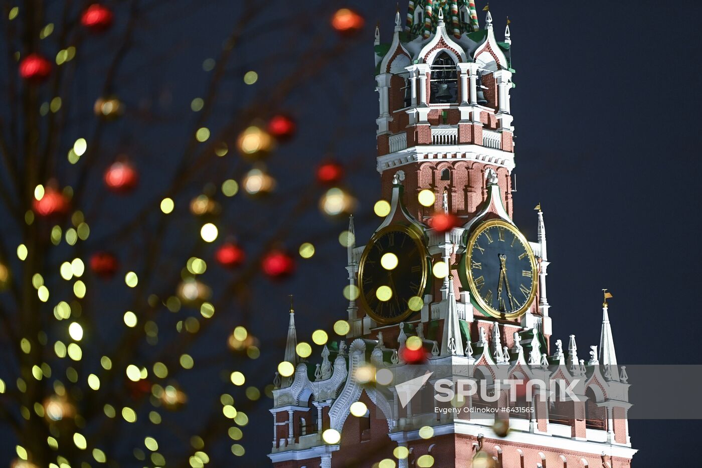 Russia New Year Preparations