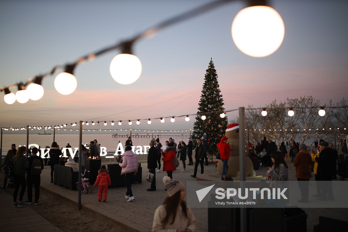 Russia New Year Preparations