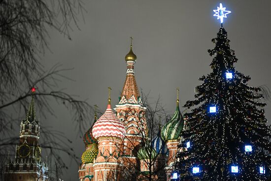 Russia New Year Preparations