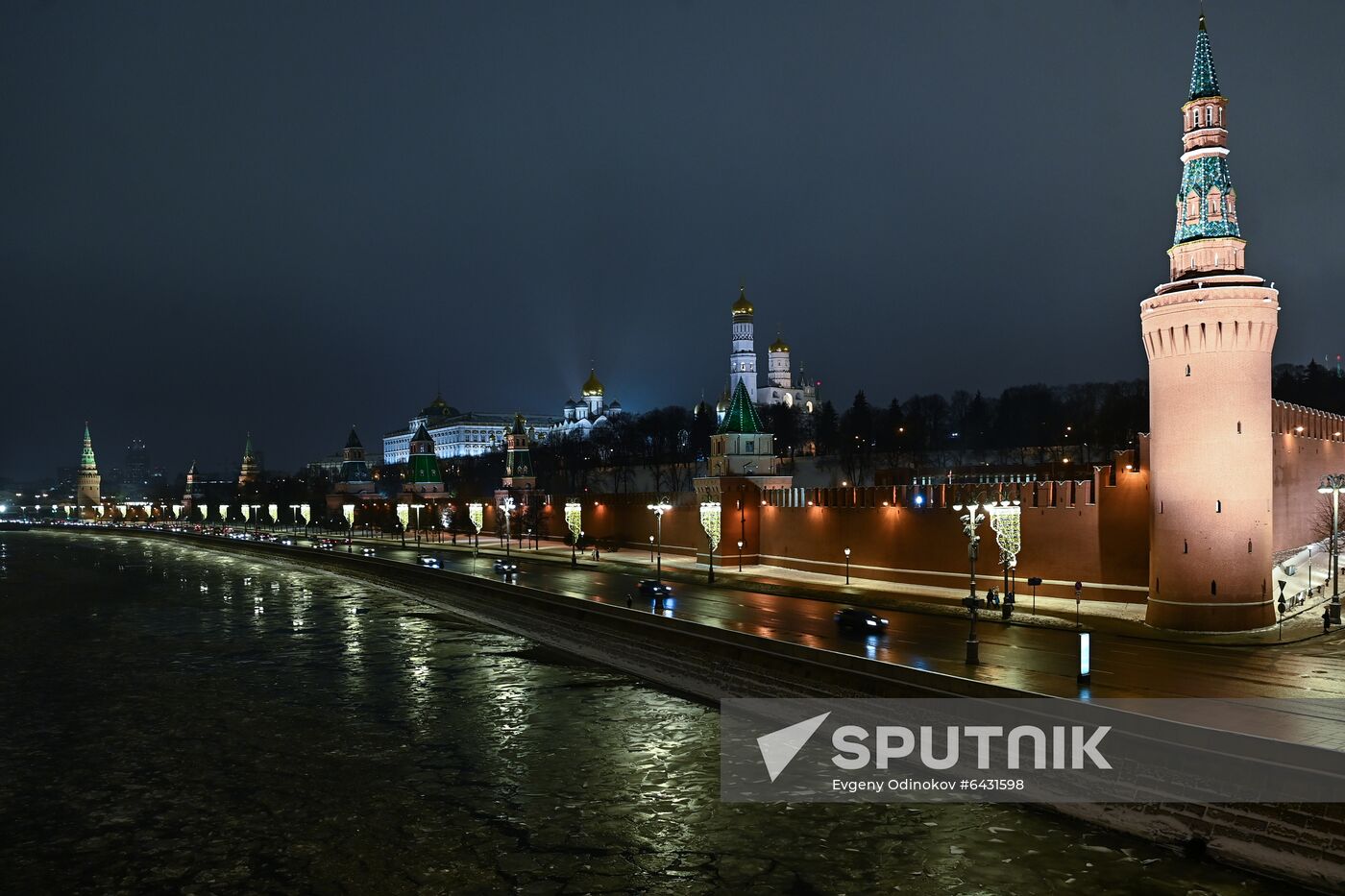 Russia New Year Preparations