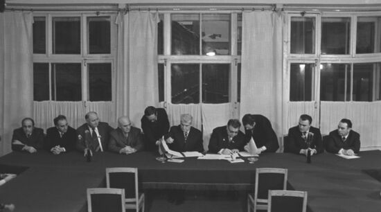 USSR, Bulgaria cooperatives ink trade agreement