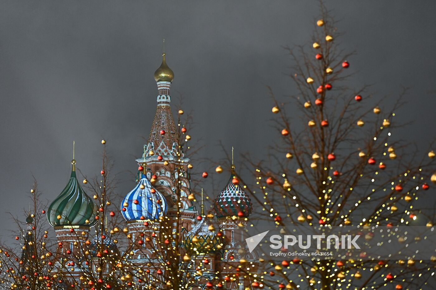 Russia New Year Preparations