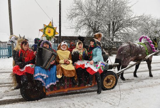 Belarus Christmas Caroling