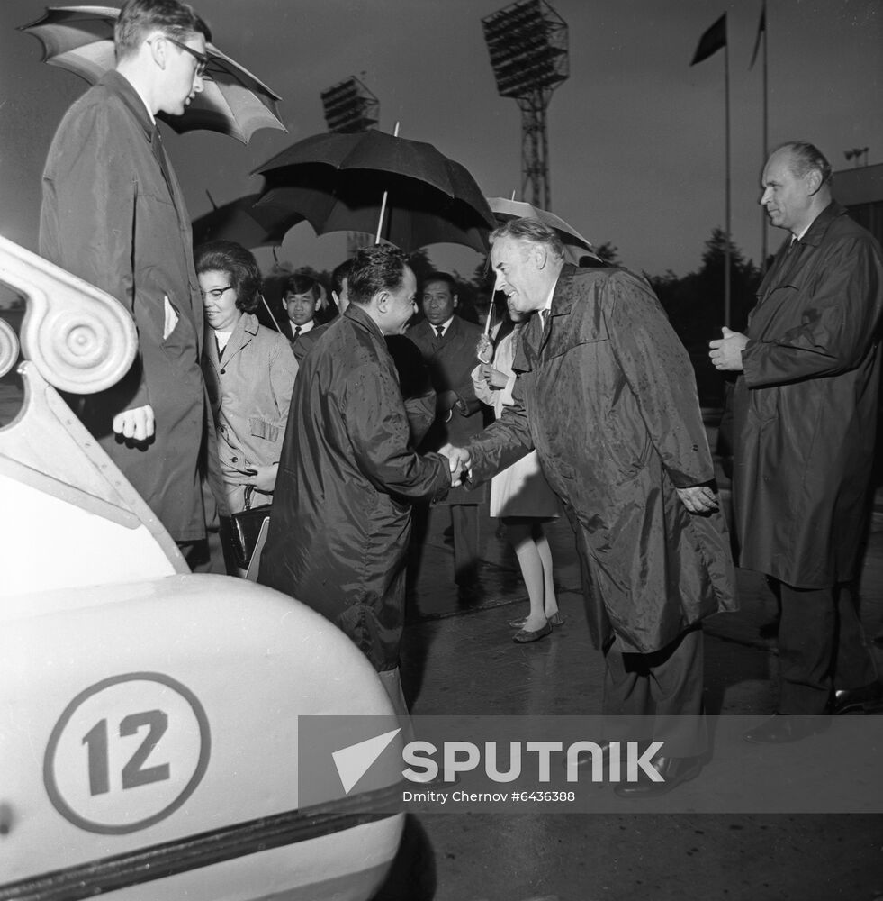 Cambodian Foreign Minister, Prince Norodom Phurissara, visits USSR