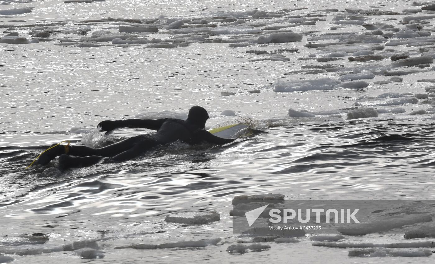 Russia Winter Surfing