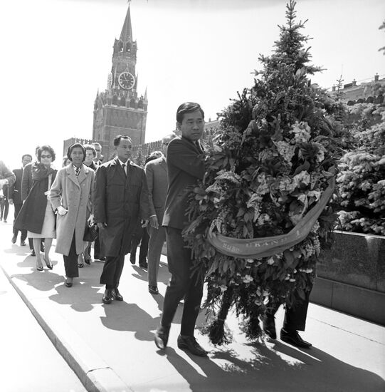 Cambodian Foreign Minister Phurissara visits USSR