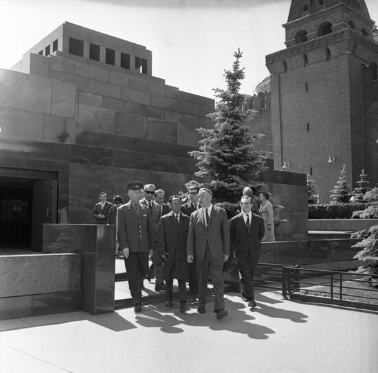 Cambodian Foreign Minister Phurissara visits USSR