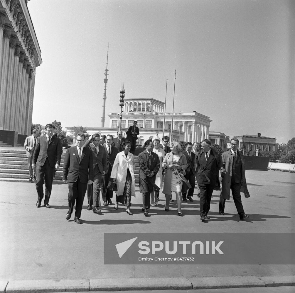 Cambodian Foreign Minister Phurissara visits USSR