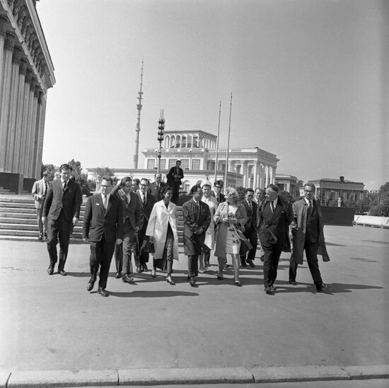 Cambodian Foreign Minister Phurissara visits USSR