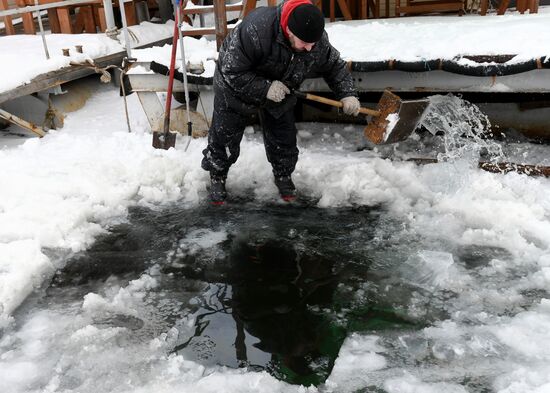 Preparing Jordan holes ahead of Epiphany Day