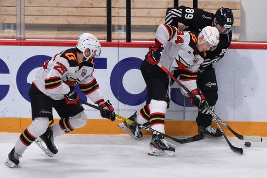 Russia Ice Hockey Traktor - Avangard