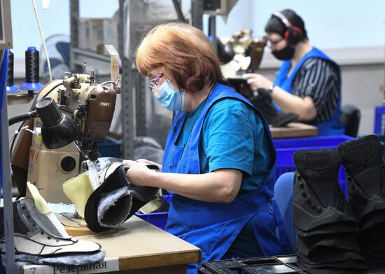 Russia Shoes Factory