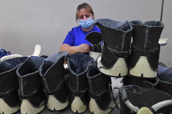Russia Shoes Factory
