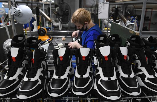 Russia Shoes Factory