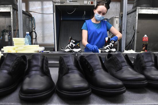 Russia Shoes Factory