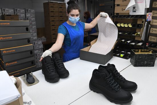 Russia Shoes Factory
