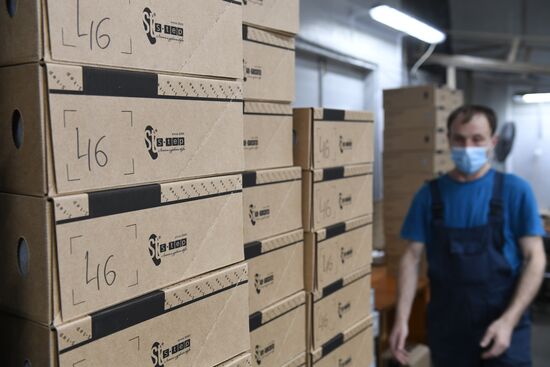 Russia Shoes Factory