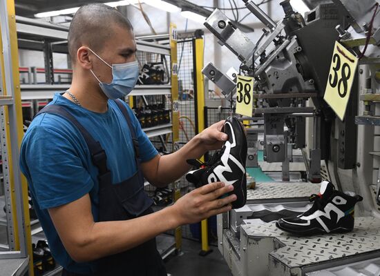 Russia Shoes Factory