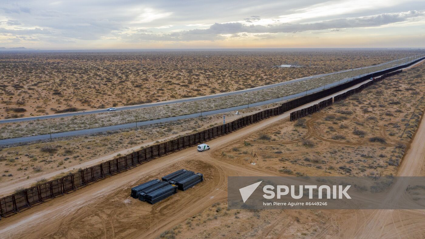 US Mexico Border Wall