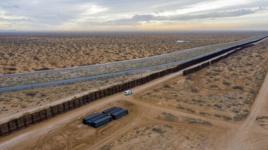 US Mexico Border Wall