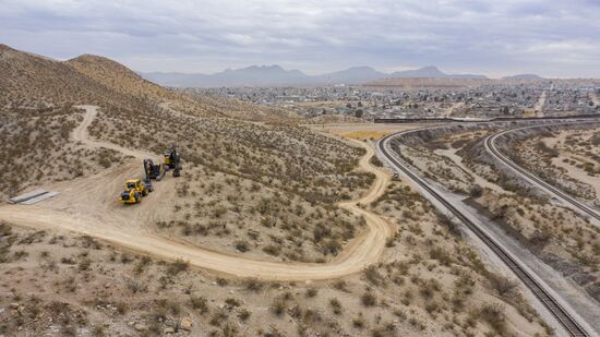 US Mexico Border Wall