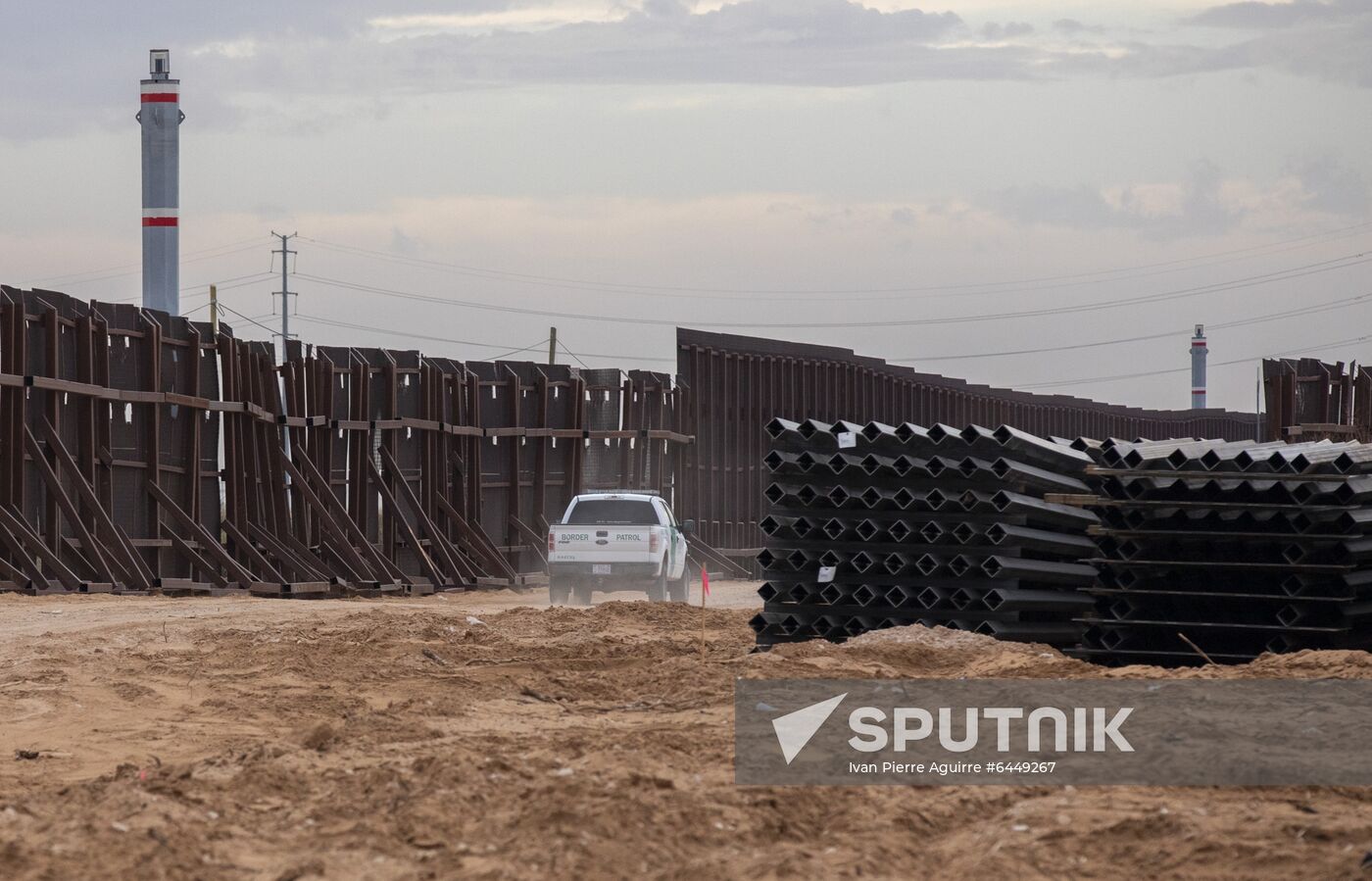 US Mexico Border Wall