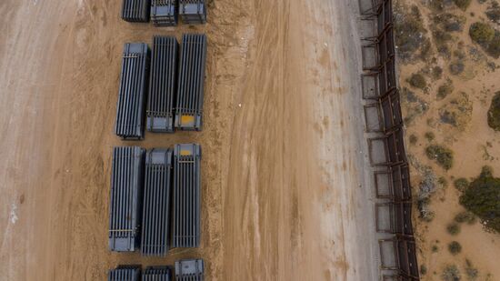 US Mexico Border Wall