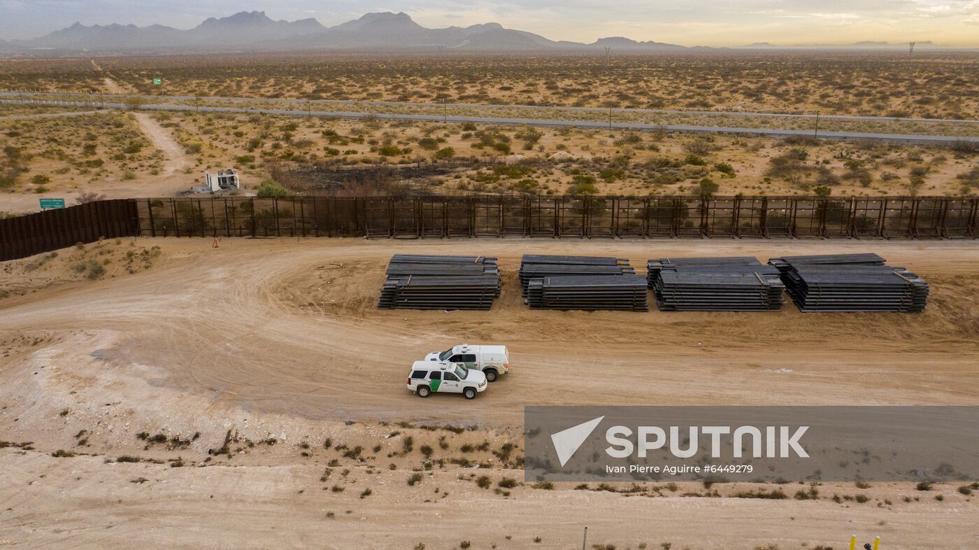 US Mexico Border Wall