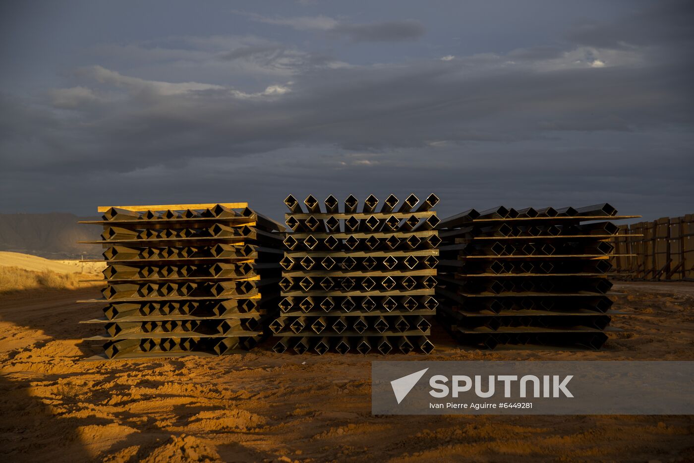 US Mexico Border Wall