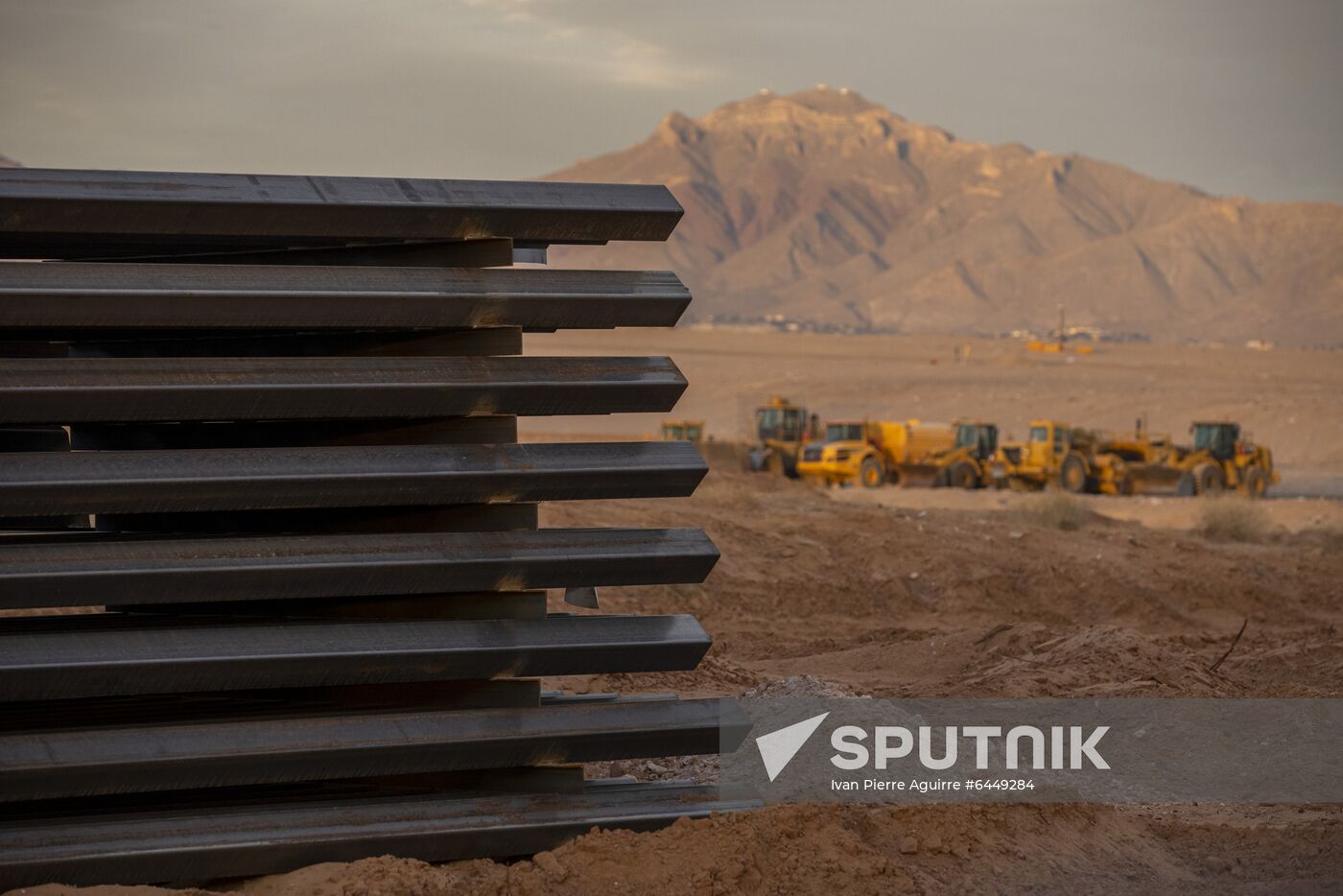 US Mexico Border Wall