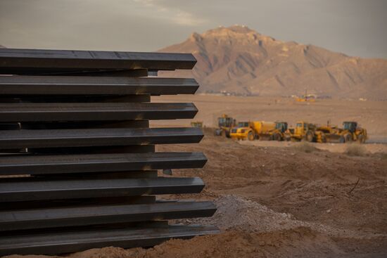 US Mexico Border Wall