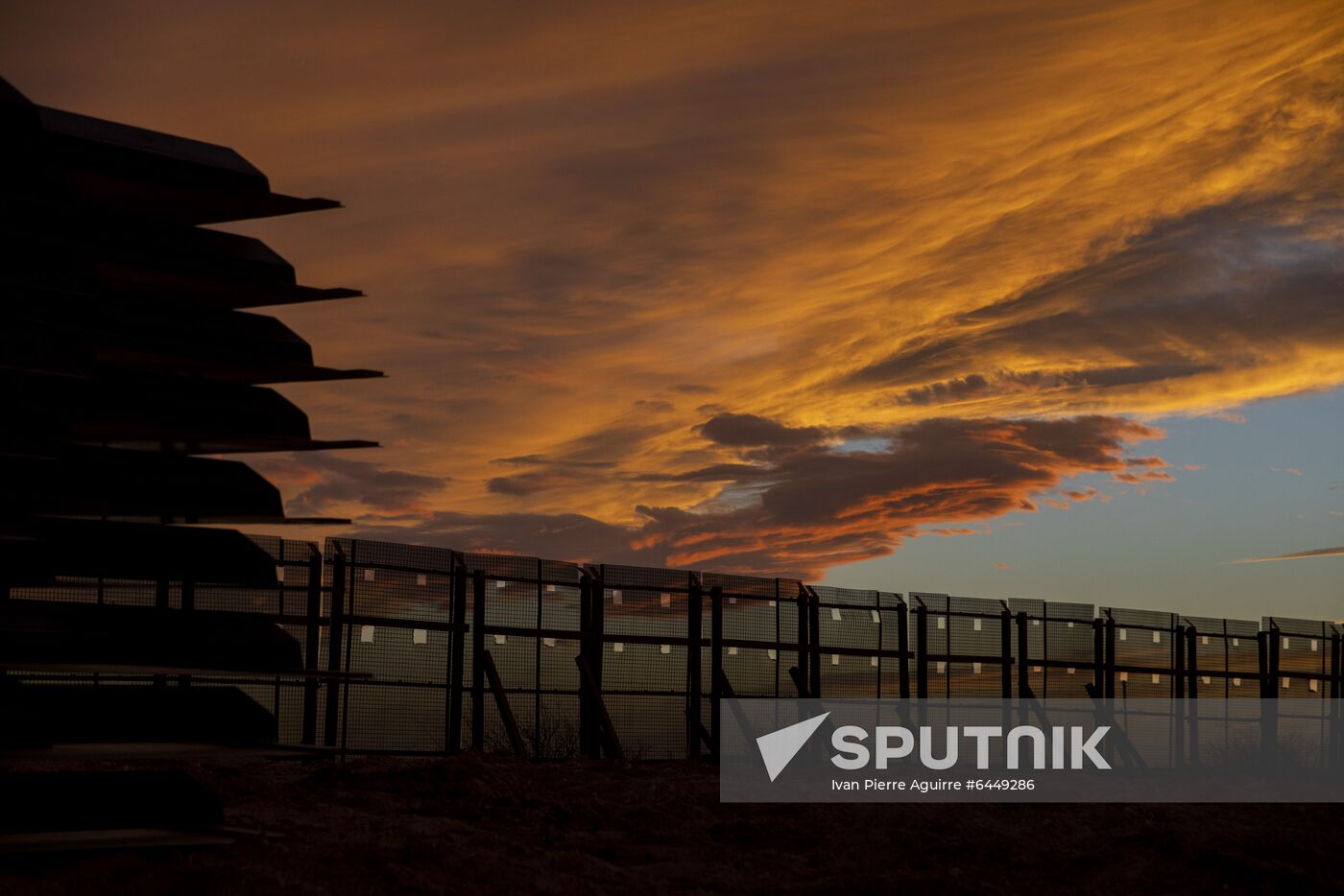 US Mexico Border Wall