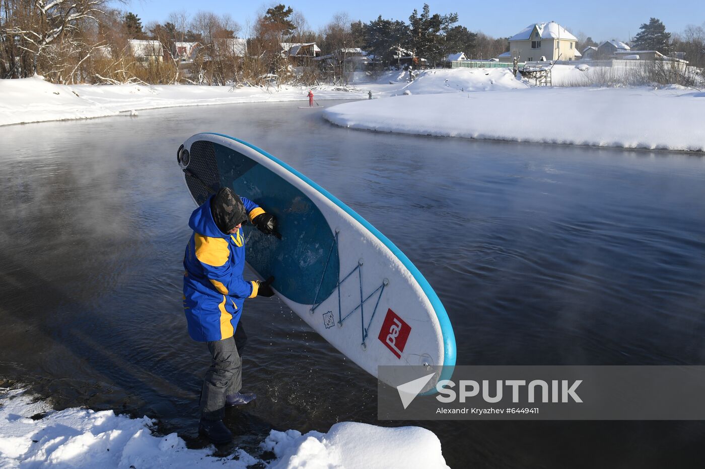 Russia Winter SUP Surfing