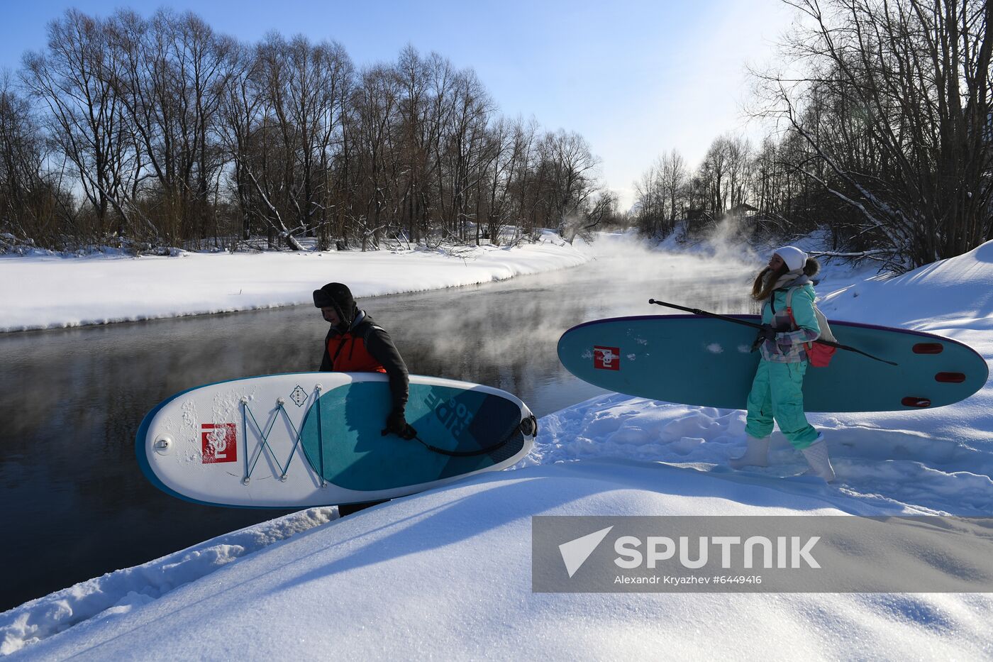 Russia Winter SUP Surfing