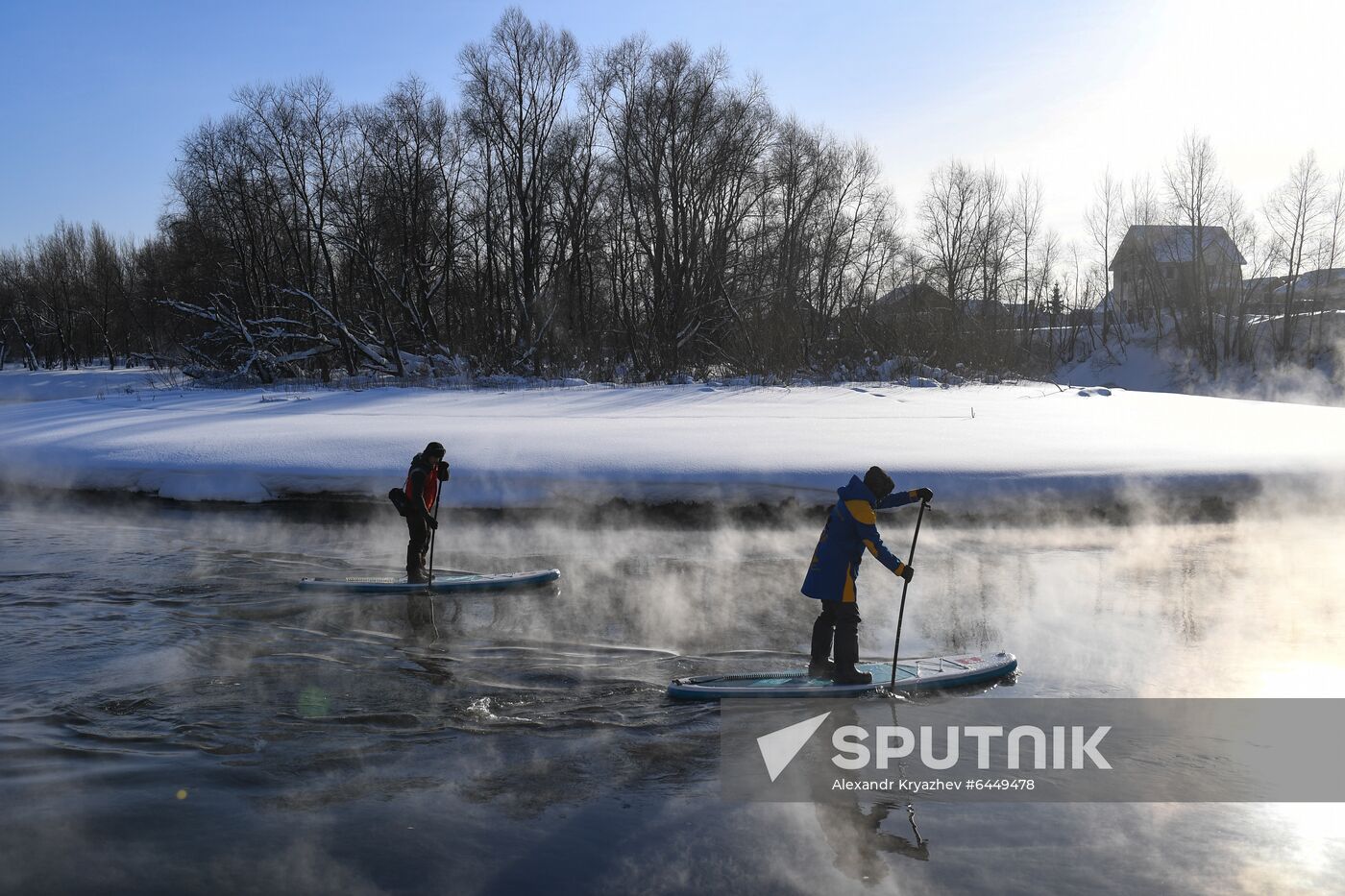 Russia Winter SUP Surfing