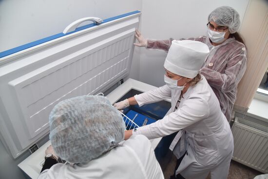 Ukraine DPR Russia Coronavirus Vaccine