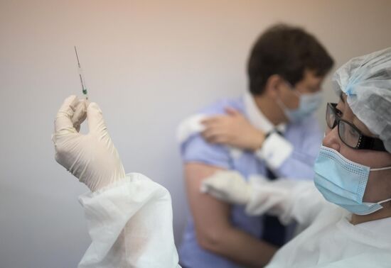 Kazakhstan Russia Coronavirus Vaccination