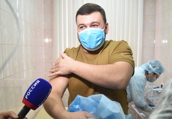 Ukraine DPR Russia Coronavirus Vaccination 