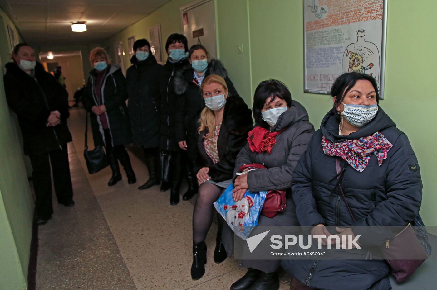 Ukraine DPR Russia Coronavirus Vaccination 