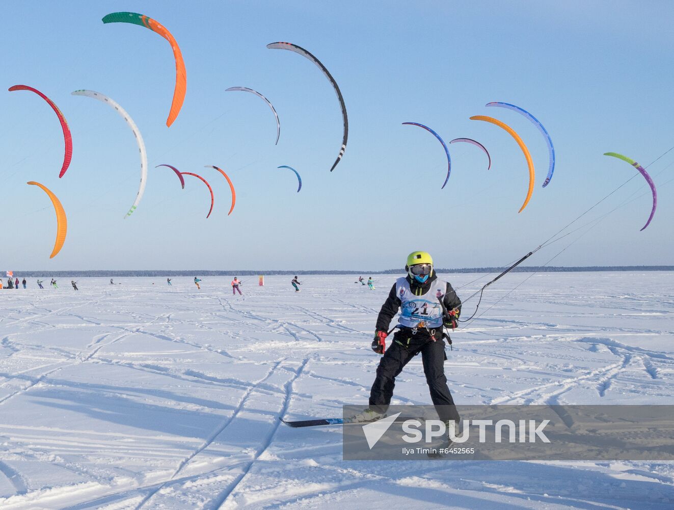 Russia Snowkiting Race