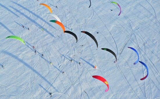 Russia Snowkiting Race